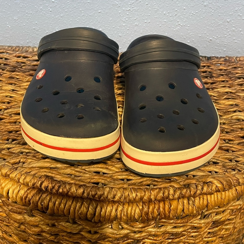 🐊 - Picture 3 of 6